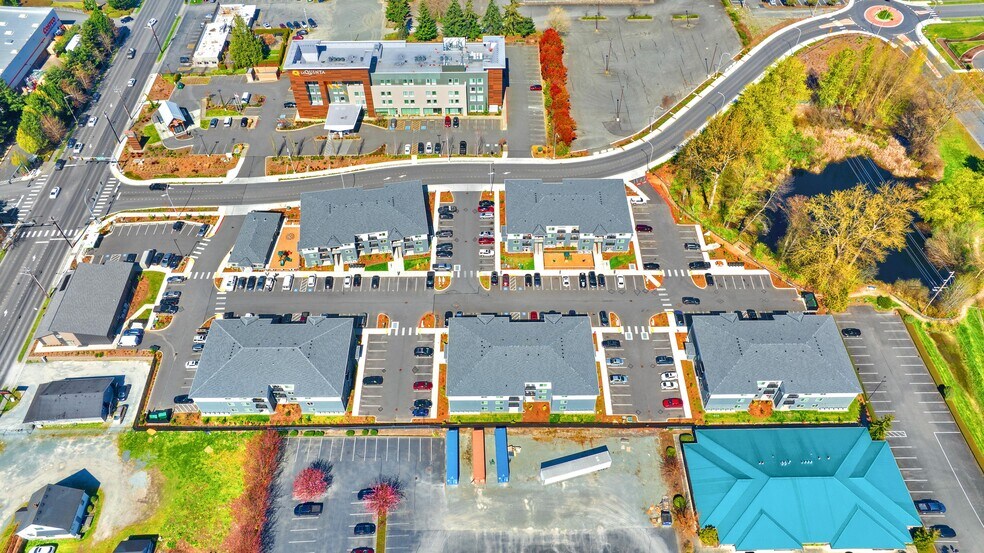 200 E McCorquedale Rd, Burlington, WA à vendre - Photo de l’immeuble – Image 2 sur 72