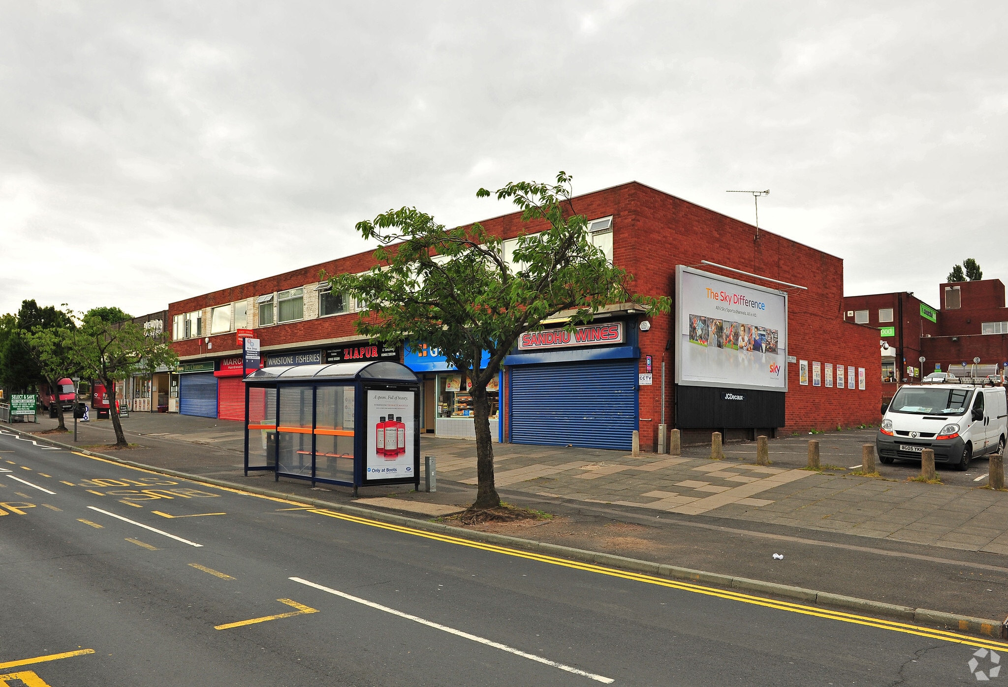 5-19 Warstones Dr, Wolverhampton à vendre Photo principale– Image 1 sur 3