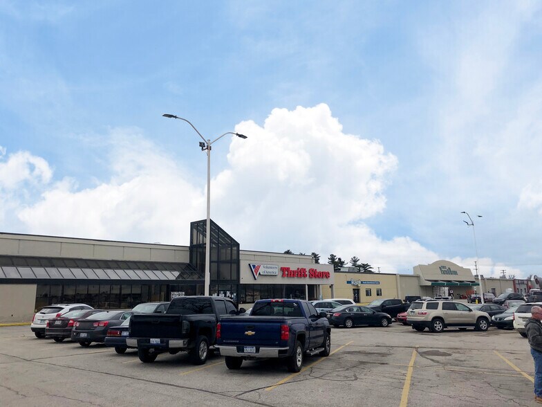 2500 E M 21, Corunna, MI à louer - Photo de l’immeuble – Image 2 sur 11