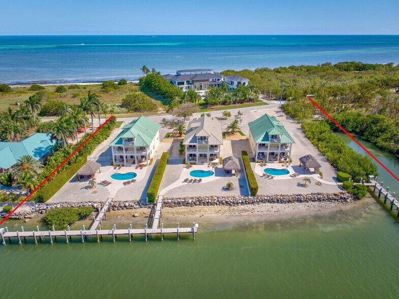 2394 Coco Plum Dr, Marathon, FL à vendre - Photo de l’immeuble – Image 2 sur 46