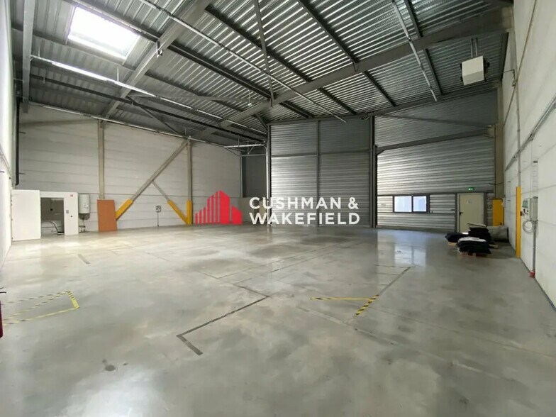 Local d’activités dans Toulouse à louer - Photo de l’immeuble – Image 3 sur 7