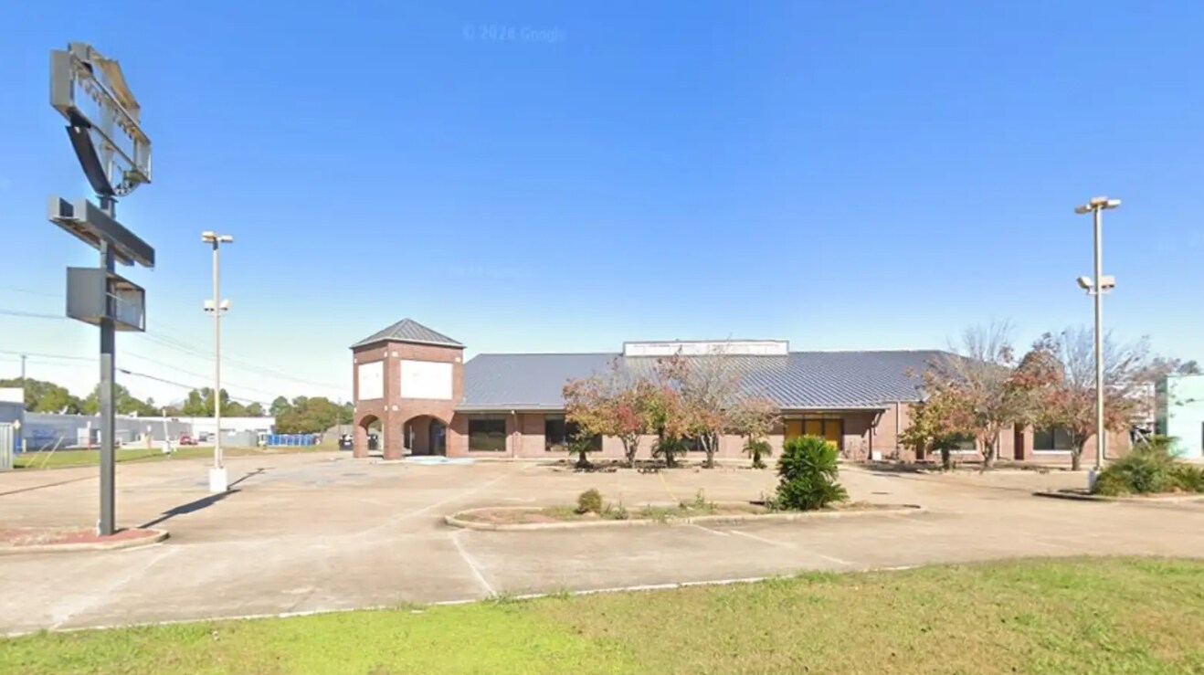 2030 N Mall Dr, Alexandria, LA à vendre Photo principale– Image 1 sur 10