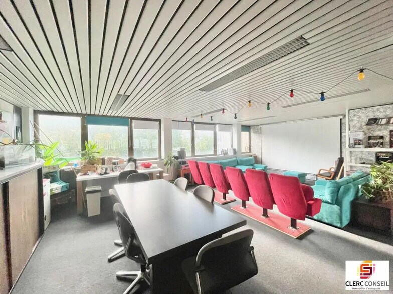 Bureau dans Rouen à louer - Photo de l’immeuble – Image 2 sur 14