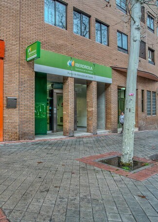 Plus de détails pour Local commercial à louer