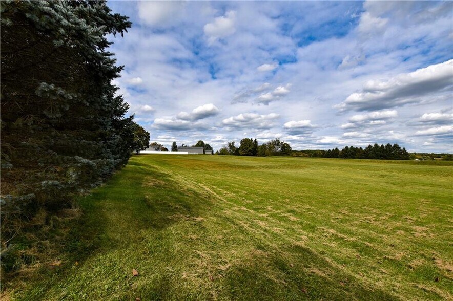 0 E of Freeport St, Saxonburg, 16056, Saxonburg, PA à louer - Photo de l’immeuble – Image 3 sur 27