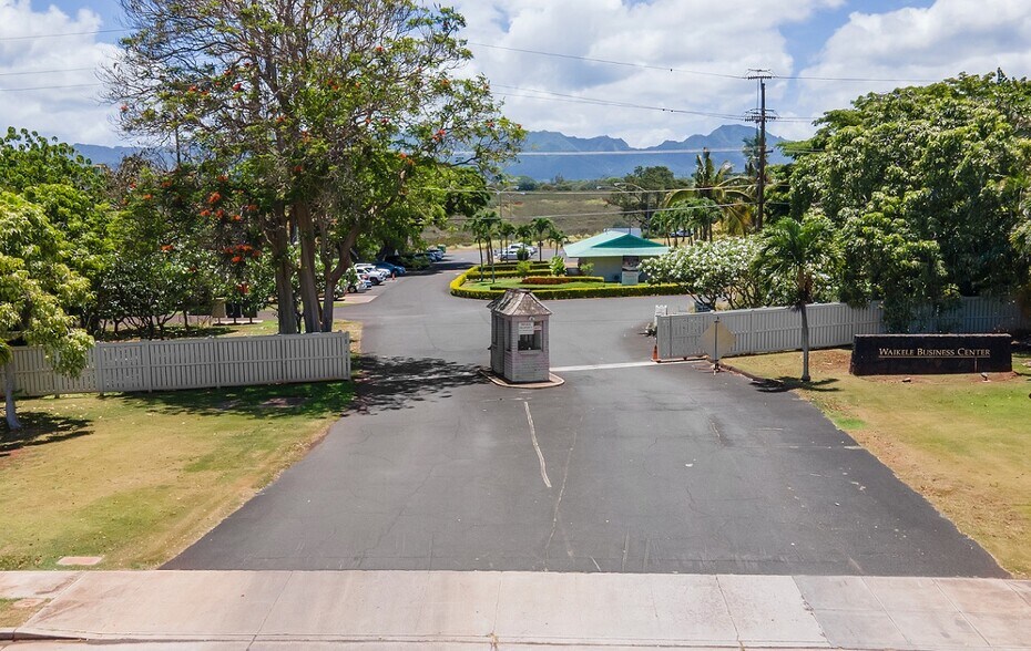 94-990 Pakela St, Waipahu, HI à louer - Autre – Image 1 sur 5