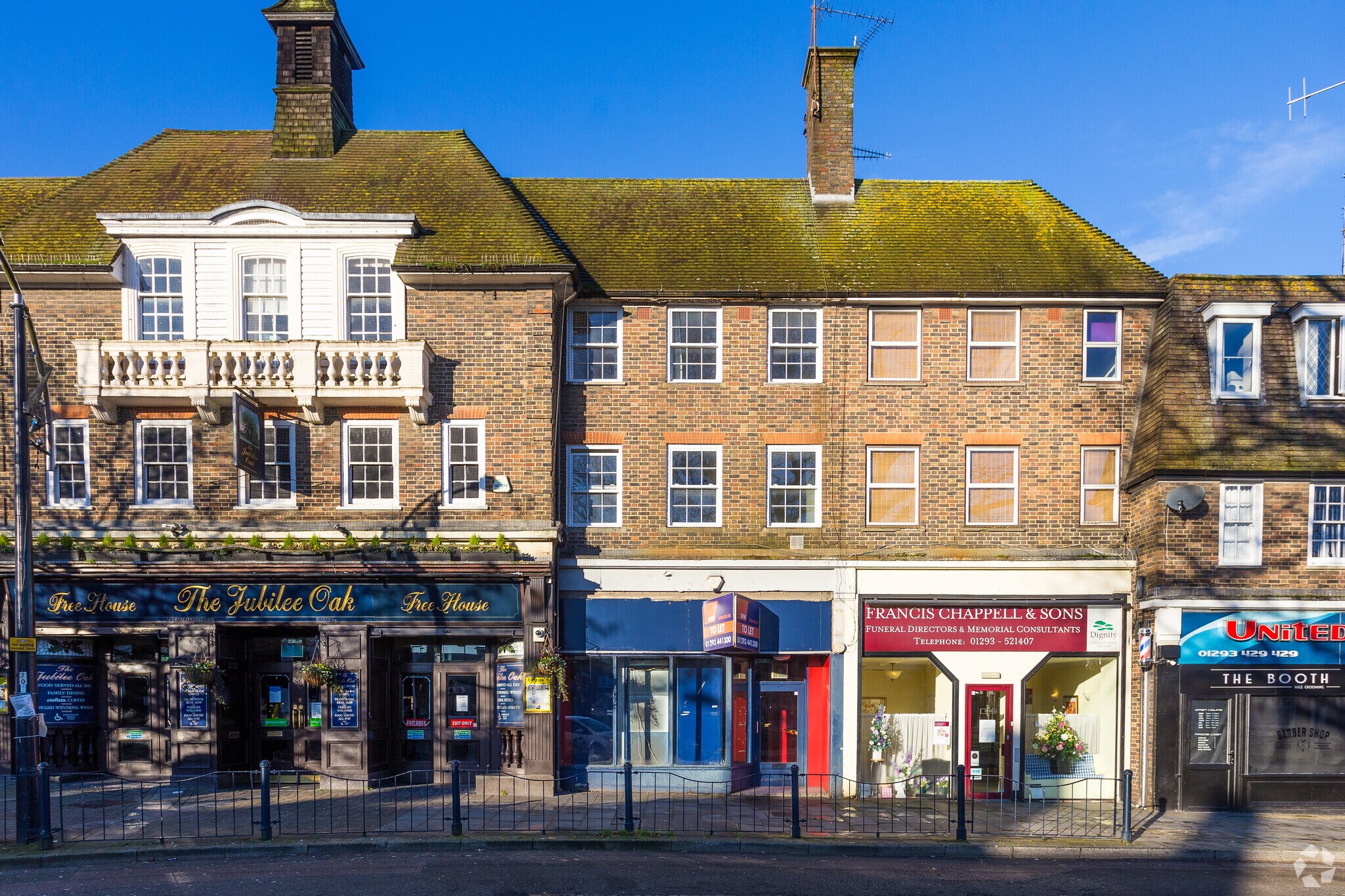 7 High St, Crawley à louer Photo principale– Image 1 sur 3