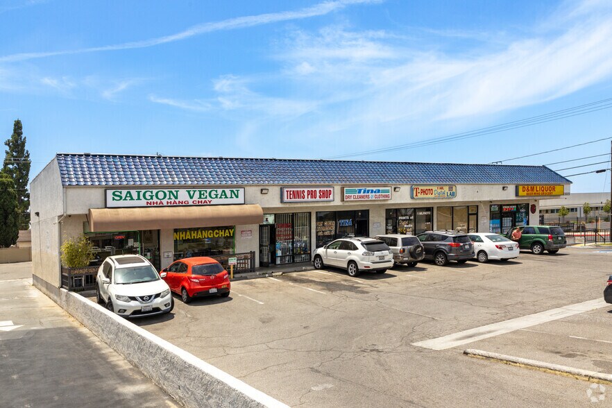 10522 McFadden Ave, Garden Grove, CA à louer - Photo de l’immeuble – Image 3 sur 3