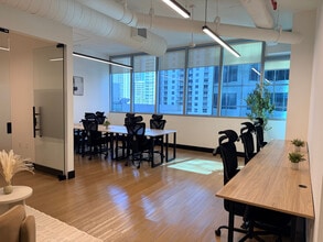 1100 Brickell Bay Dr, Miami, FL à louer Photo intérieure– Image 2 sur 6
