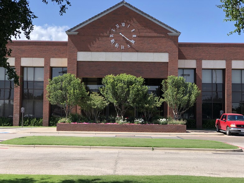 4010 82nd St, Lubbock, TX à louer - Photo de l’immeuble – Image 3 sur 7