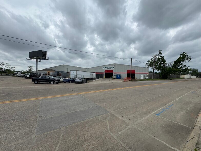 699 E Highway 121 Business, Lewisville, TX à louer - Photo de l’immeuble – Image 3 sur 13