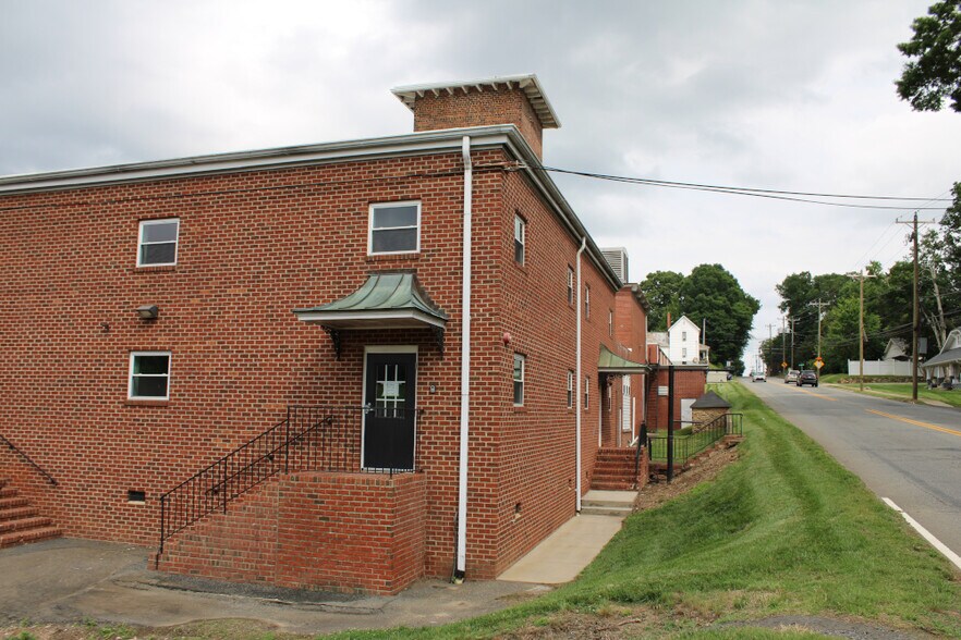 8115 Franklin St, Mount Pleasant, NC à louer - Photo de l’immeuble – Image 2 sur 11