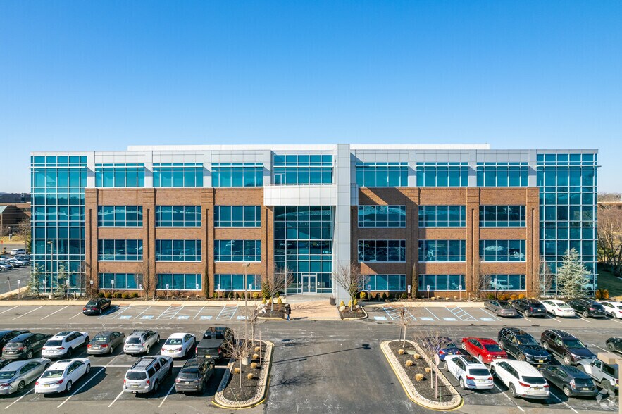 350 Fellowship Rd, Mount Laurel, NJ à louer - Photo de l’immeuble – Image 3 sur 27