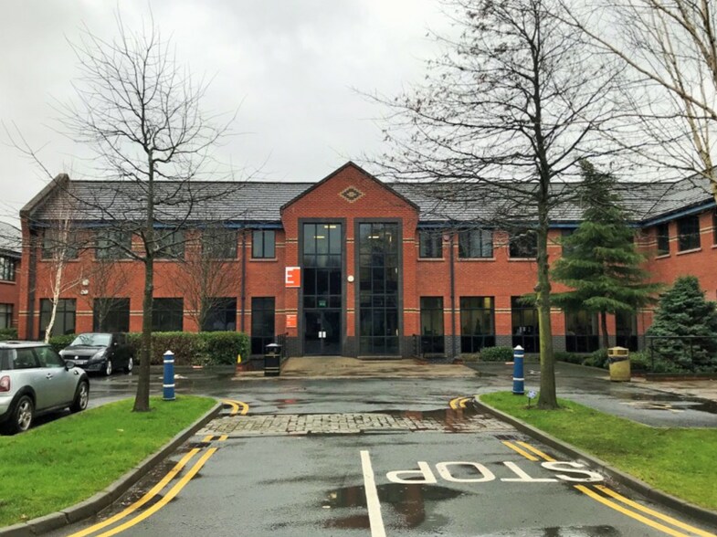 Linfield Rd, Belfast à louer - Photo principale – Image 1 sur 2