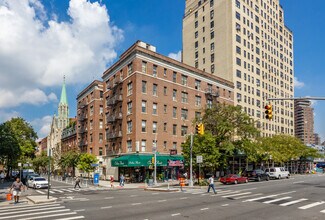 Plus de détails pour 239 8th Ave, New York, NY - Local commercial à louer