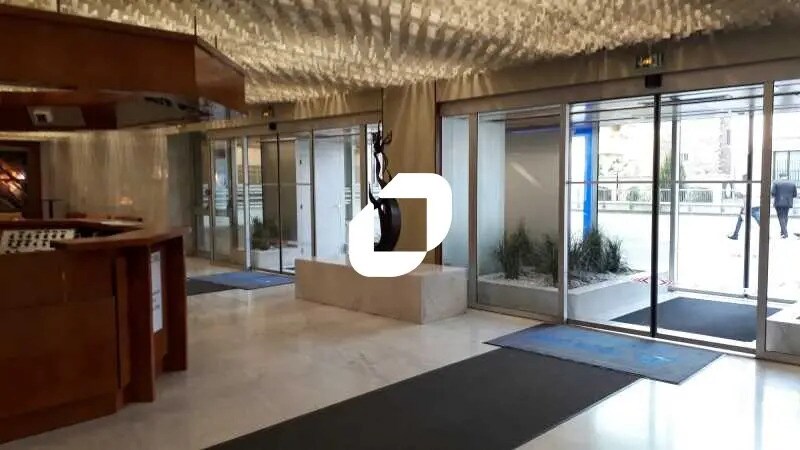 Bureau dans Choisy-le-Roi à louer - Photo de l’immeuble – Image 2 sur 13