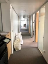 Bureau dans Montigny-le-Bretonneux à louer Photo intérieure– Image 2 sur 5