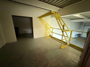 Local d’activités dans Baillet-en-France à louer Photo intérieure– Image 2 sur 6