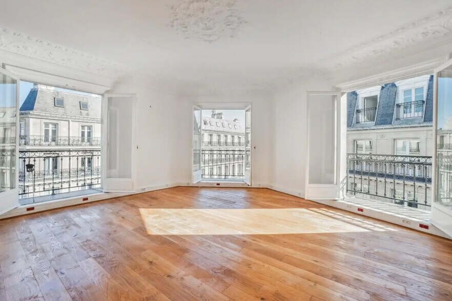 23 Rue Chauchat, Paris à louer - Photo de l’immeuble – Image 3 sur 19