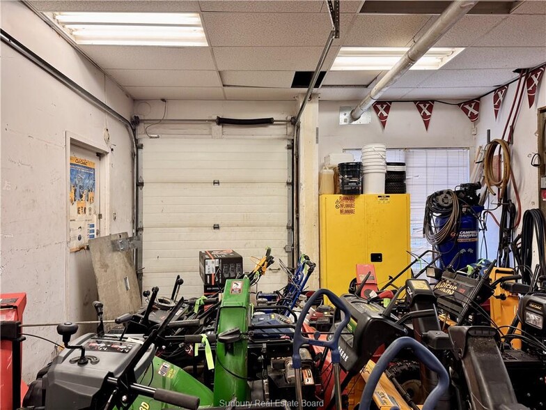 560 Notre Dame Ave, Sudbury, ON à louer - Photo intérieure – Image 3 sur 13