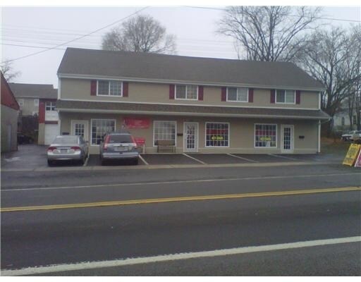 151-159 Ward St, Montgomery, NY à louer Photo principale– Image 1 sur 2