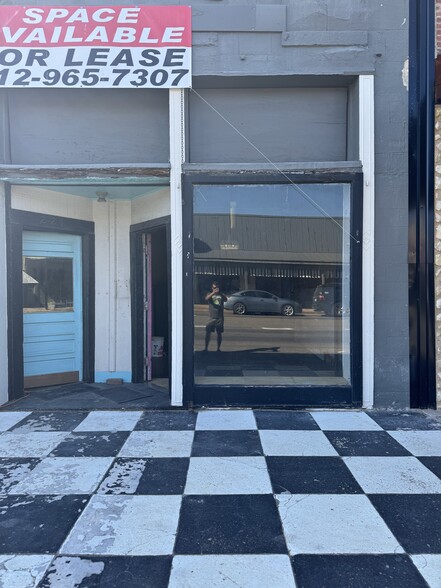 219 S Main St, Mcgregor, TX à louer - Photo de l’immeuble – Image 2 sur 5