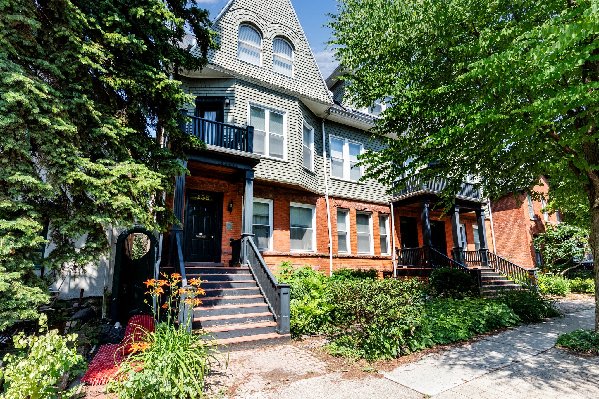 158 Park St, Buffalo, NY à vendre Photo de l’immeuble– Image 1 sur 84