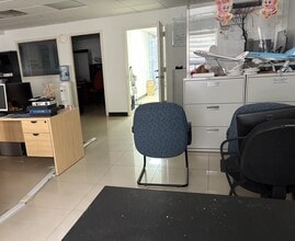 3640-3644 Main St, Flushing, NY à louer Photo intérieure– Image 2 sur 2