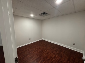 3502 SCOTTS Ln, Philadelphia, PA à louer Photo intérieure– Image 1 sur 4