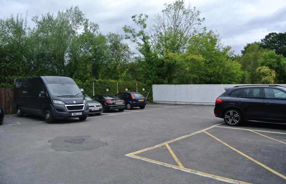 Portsmouth Rd, Esher à louer - Autre – Image 2 sur 3