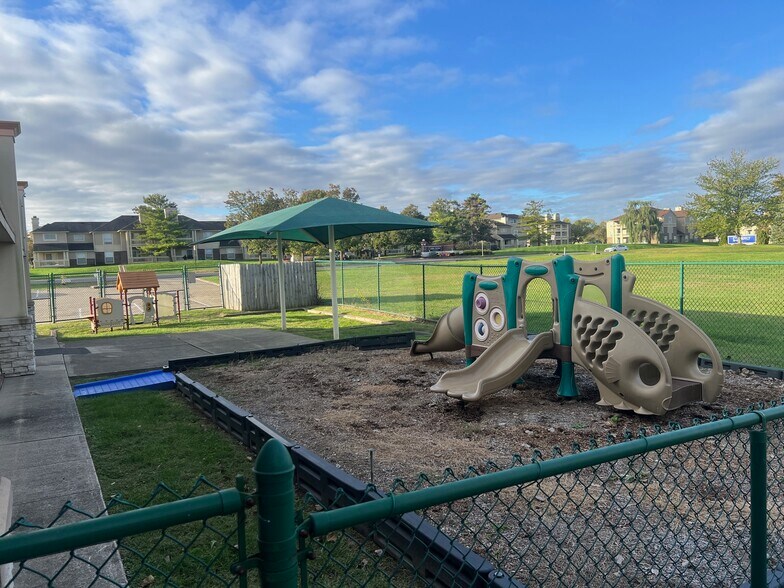 6860 Fountains Blvd, West Chester, OH à louer - Photo de l’immeuble – Image 2 sur 12