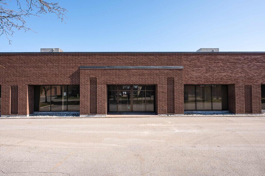 75 Haist Ave, Vaughan, ON à louer - Photo de l’immeuble – Image 1 sur 6