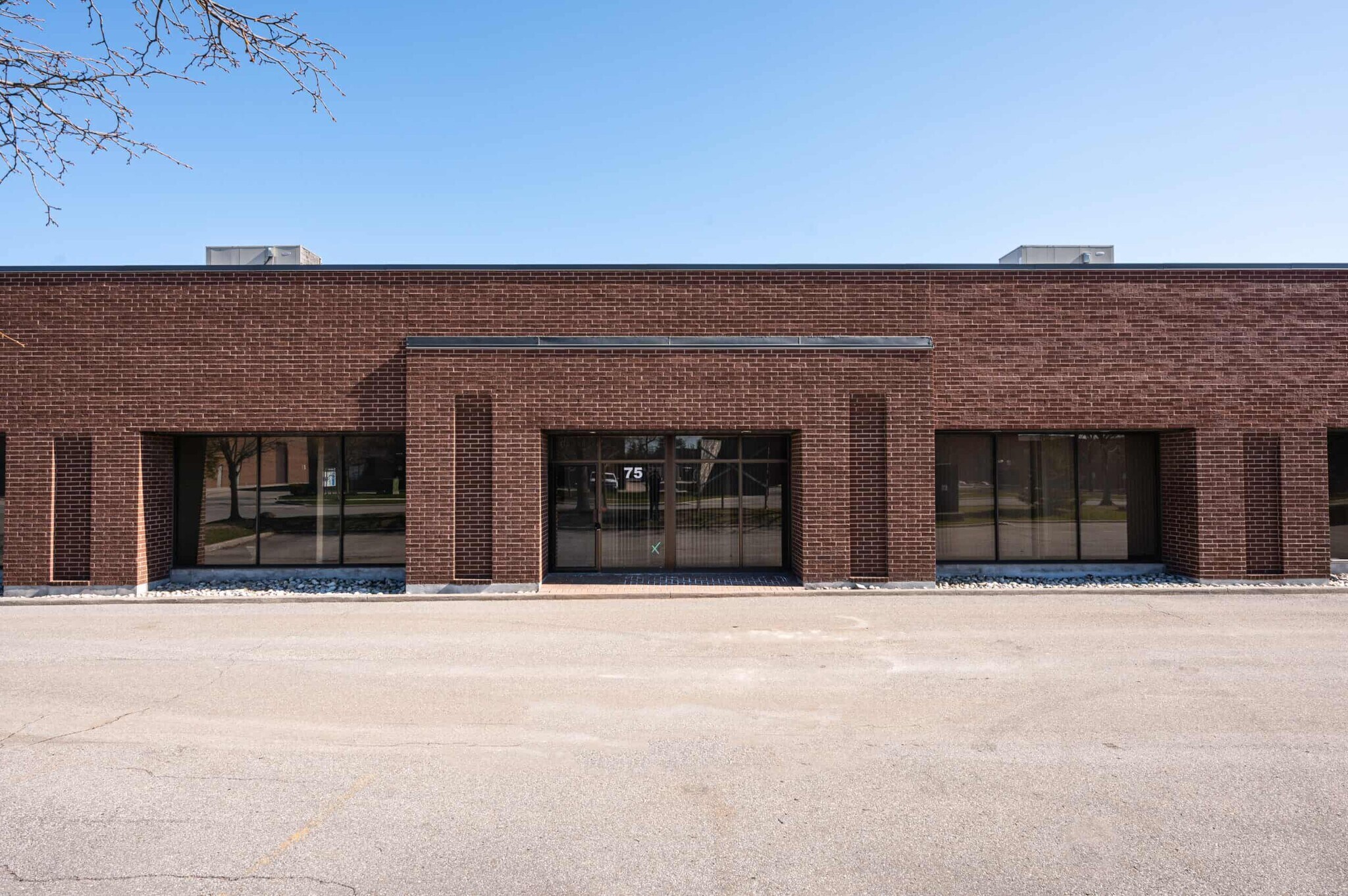 75 Haist Ave, Vaughan, ON à louer Photo de l’immeuble– Image 1 sur 7