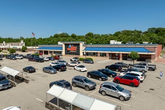 Plus de détails pour 251 Kennedy Dr, Putnam, CT - Local commercial à vendre