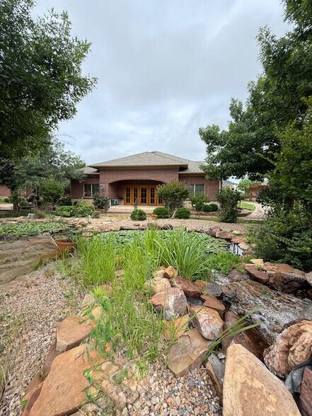 1014 24th Ave NW, Norman, OK à vendre - Photo de l’immeuble – Image 3 sur 9