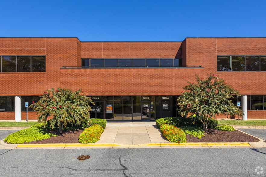 15870-15892 Gaither Dr, Gaithersburg, MD à louer - Photo de l’immeuble – Image 3 sur 6