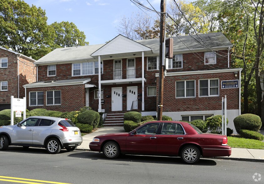 1032-1036 Victory Blvd, Staten Island, NY à louer - Photo principale – Image 1 sur 33