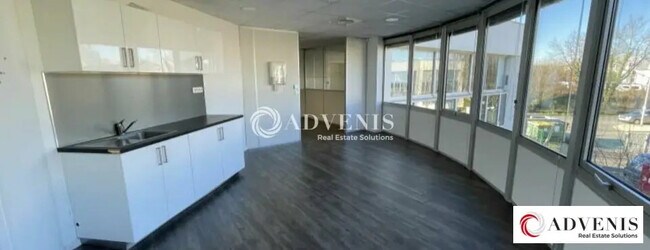 Plus de détails pour Bureau à louer