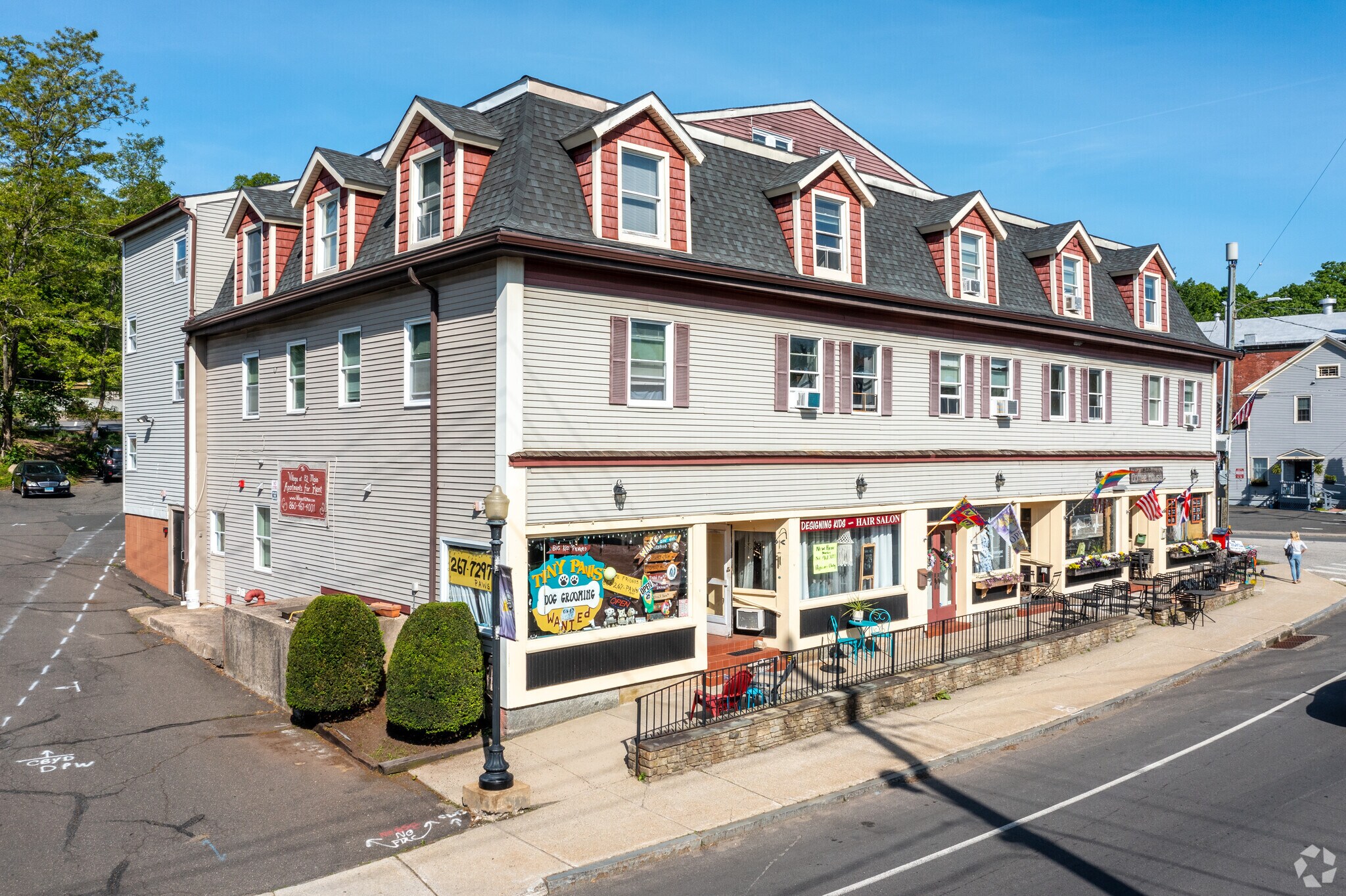 82 Main St, East Hampton, CT à louer Photo principale– Image 1 sur 73