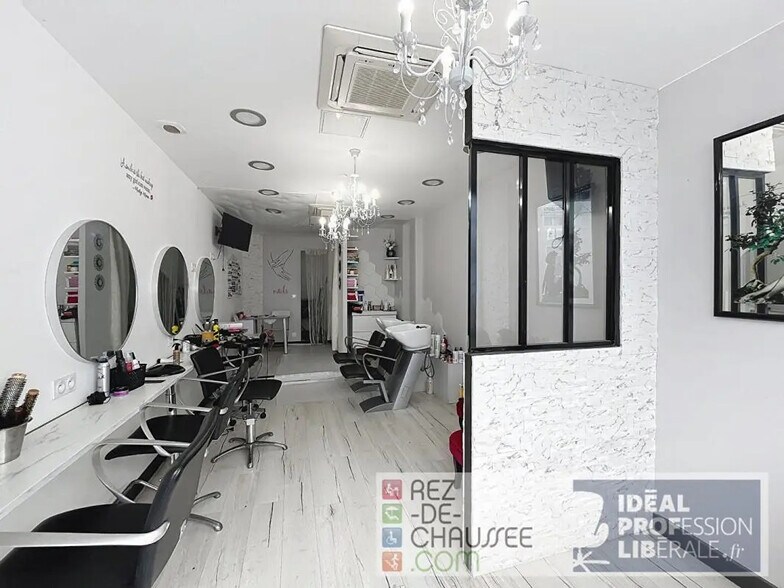 Local commercial dans Paris à vendre - Photo de l’immeuble – Image 2 sur 4