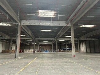 Plus de détails pour Bureau, Industriel/Logistique à louer