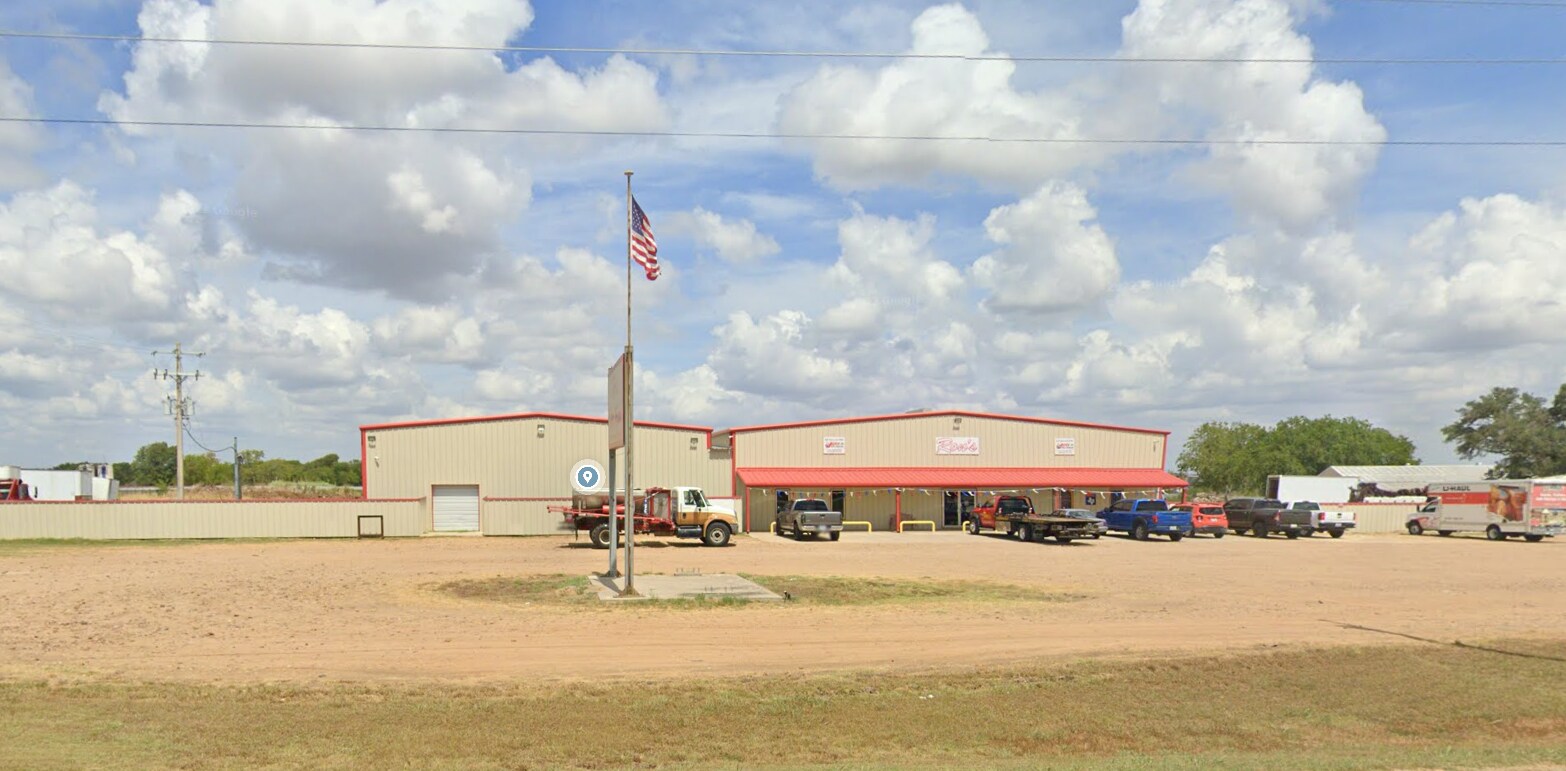 744 FM 609, La Grange, TX à louer Photo principale– Image 1 sur 49