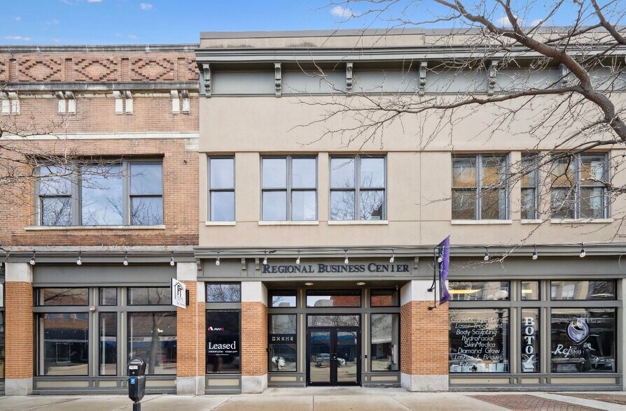 212-218 E 4th St, Waterloo, IA à vendre - Photo de l’immeuble – Image 1 sur 30