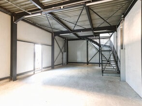 35 Rue Jean Lolive, Bagnolet à louer Photo intérieure– Image 2 sur 5