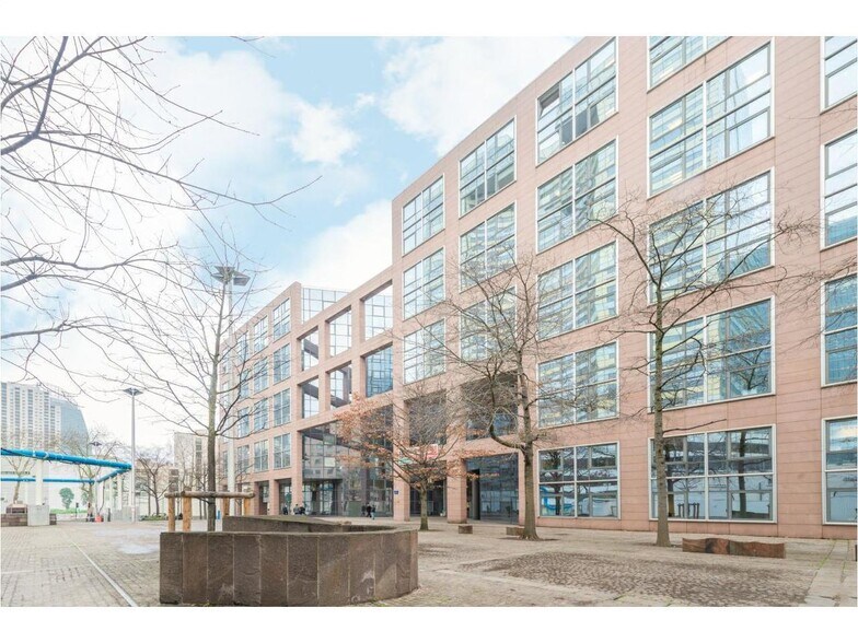 Bureau dans Courbevoie à louer - Photo de l’immeuble – Image 2 sur 25