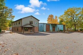 Plus de détails pour 24 Elise St, Westfield, MA - Local d’activités à vendre