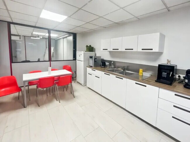 Plus de détails pour Bureau à louer