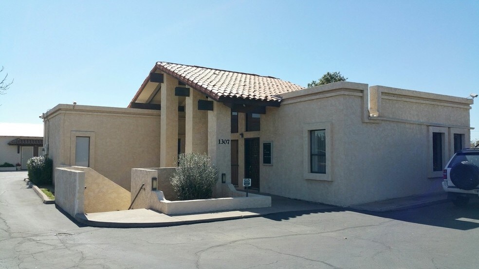 1307 E Southern Ave, Mesa, AZ à louer - Photo de l’immeuble – Image 2 sur 5