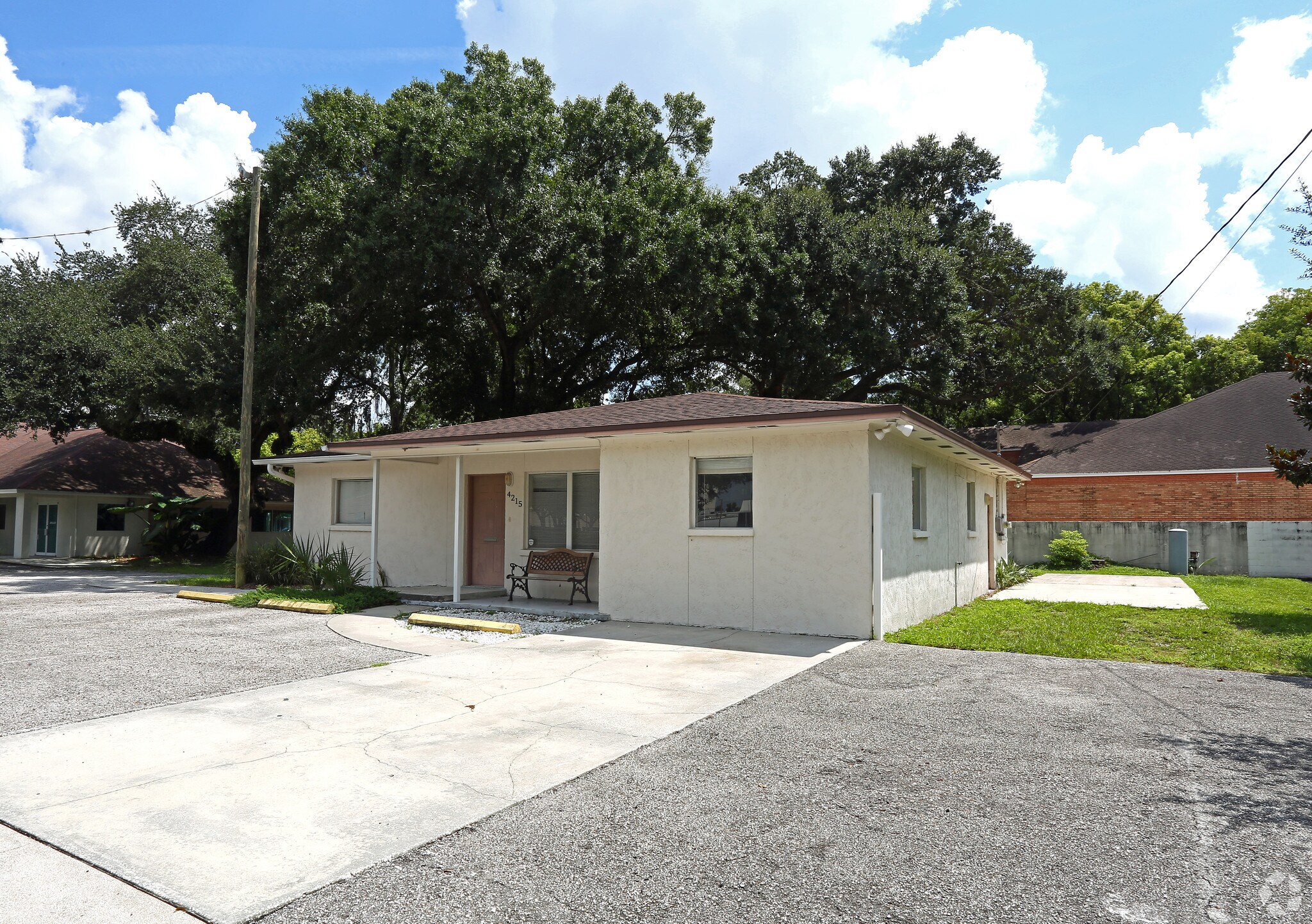4215 N Gomez Ave, Tampa, FL à vendre Photo principale– Image 1 sur 4