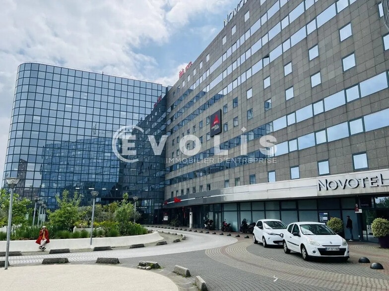 10 Allée Bienvenue, Noisy-le-Grand à louer - Photo de l’immeuble – Image 1 sur 12